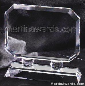 Crystal Glass Awards – 7″ x 7″ Prism Optical 1