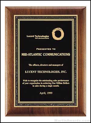 Plaque – Solid American Walnut Plaque w/Black Center Plate with Florentine Border 1